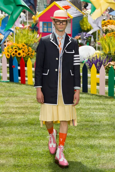 Look 50